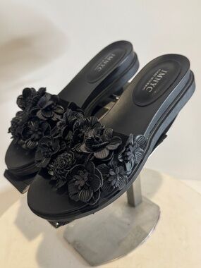 IMNYC Moyen Tina  Black Sandals Women’s size 6

I